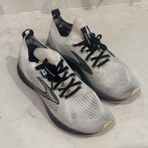 4/$20 Brooks Athletic Shoes